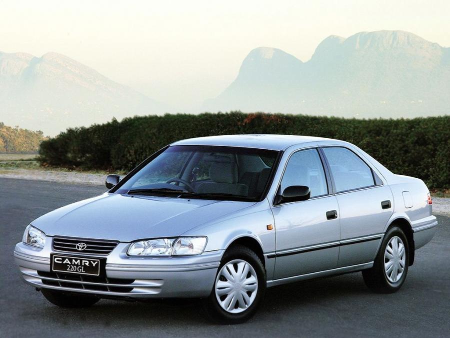 Toyota Camry 2000 года  (ZA) (фото 18 из 18)
